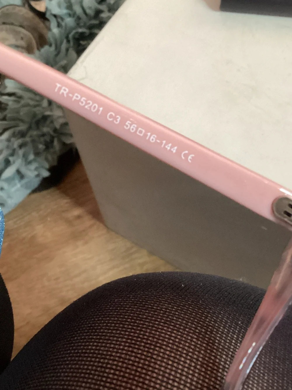 Pink Leopard Readers 150’s - Like New